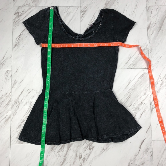 HIP Dark Denim Acid Wash Peplum Top Size XS NWOT - Picture 3 of 6